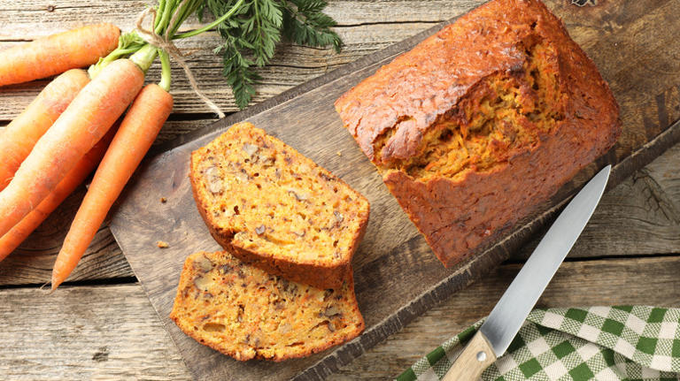 Reuse carrot pulp in your baked goods and taste the magic