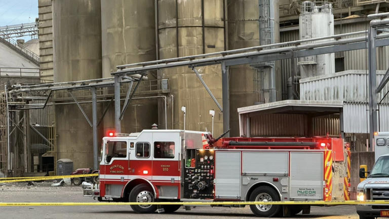 Dramatic photos show damage after 8-story grain tower explodes in North ...