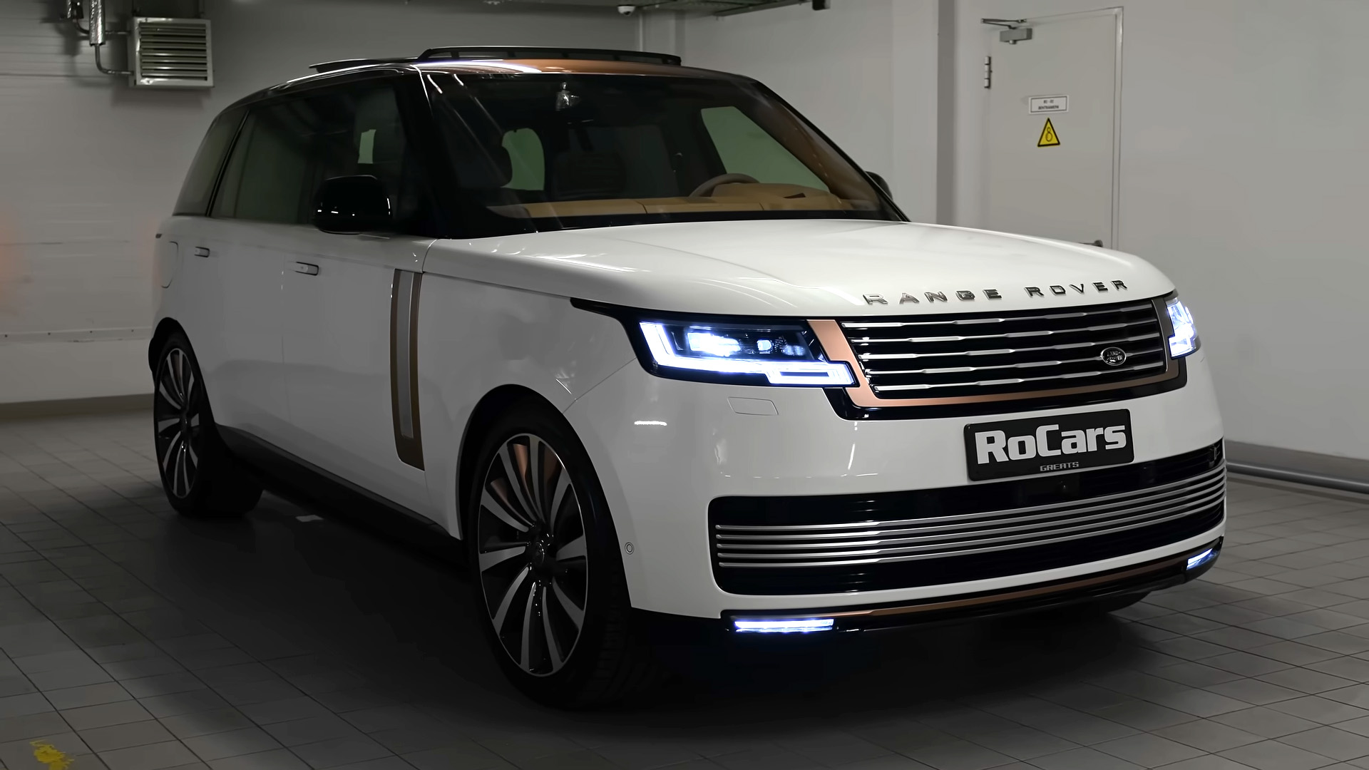 Luxury meets innovation in the Range Rover SV Long