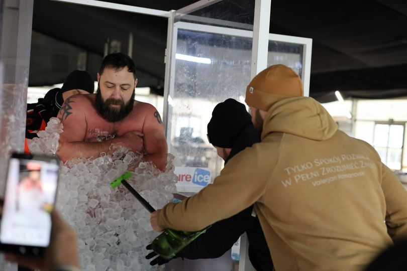 Ayrshire man shatters records after standing in box of ice cubes for hours