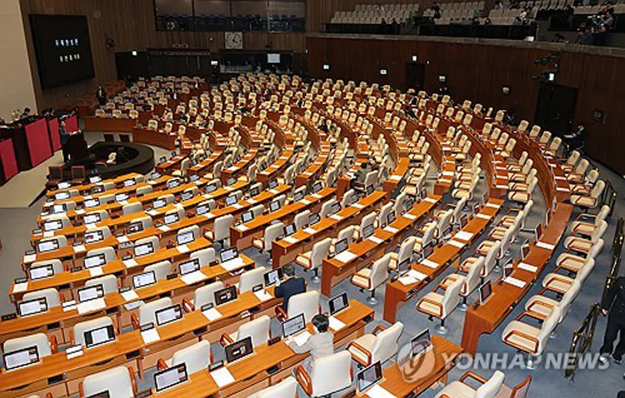 의장석 앉은 한병도…우원식 