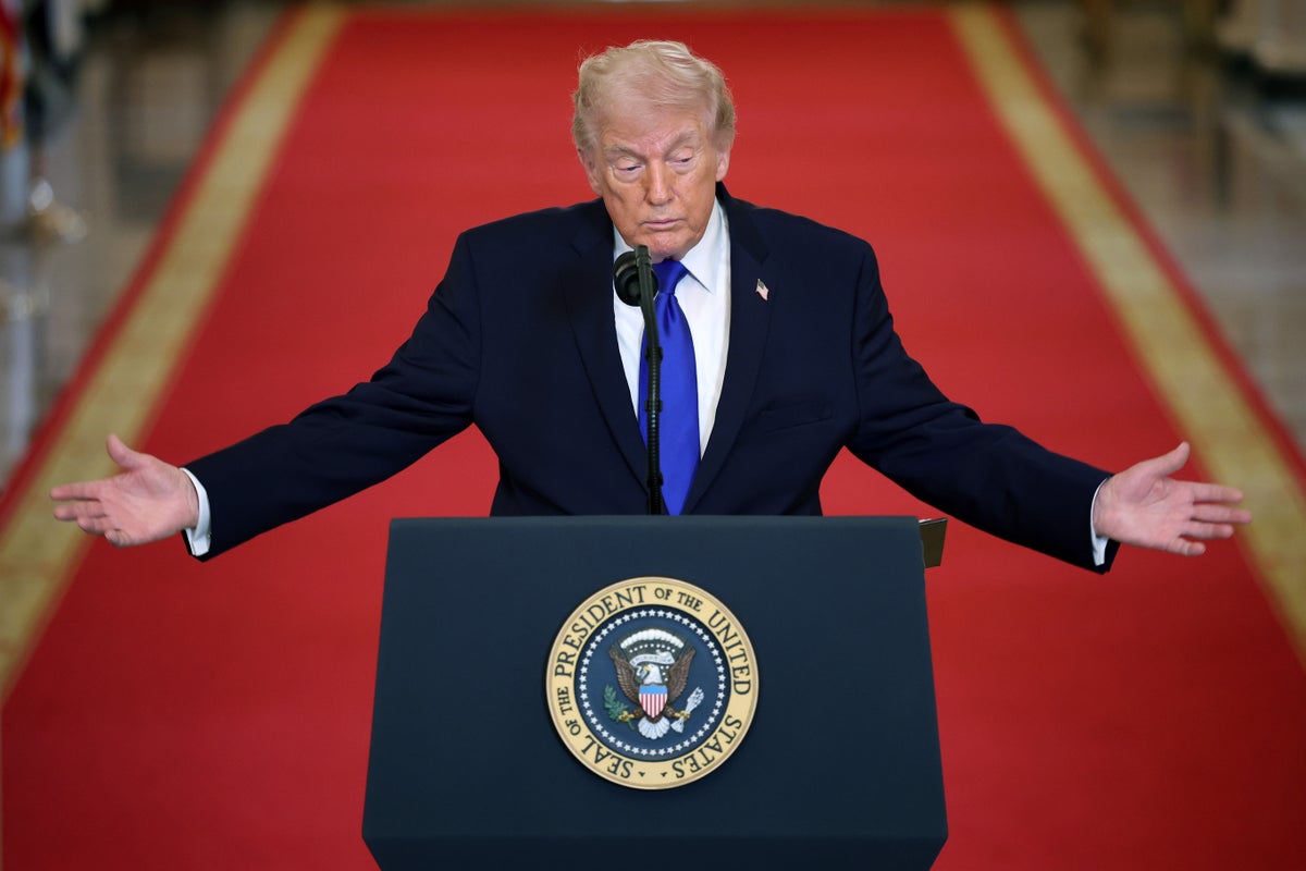 Trump reveals SOTU guests as Dems bring Epstein and ICE detainees