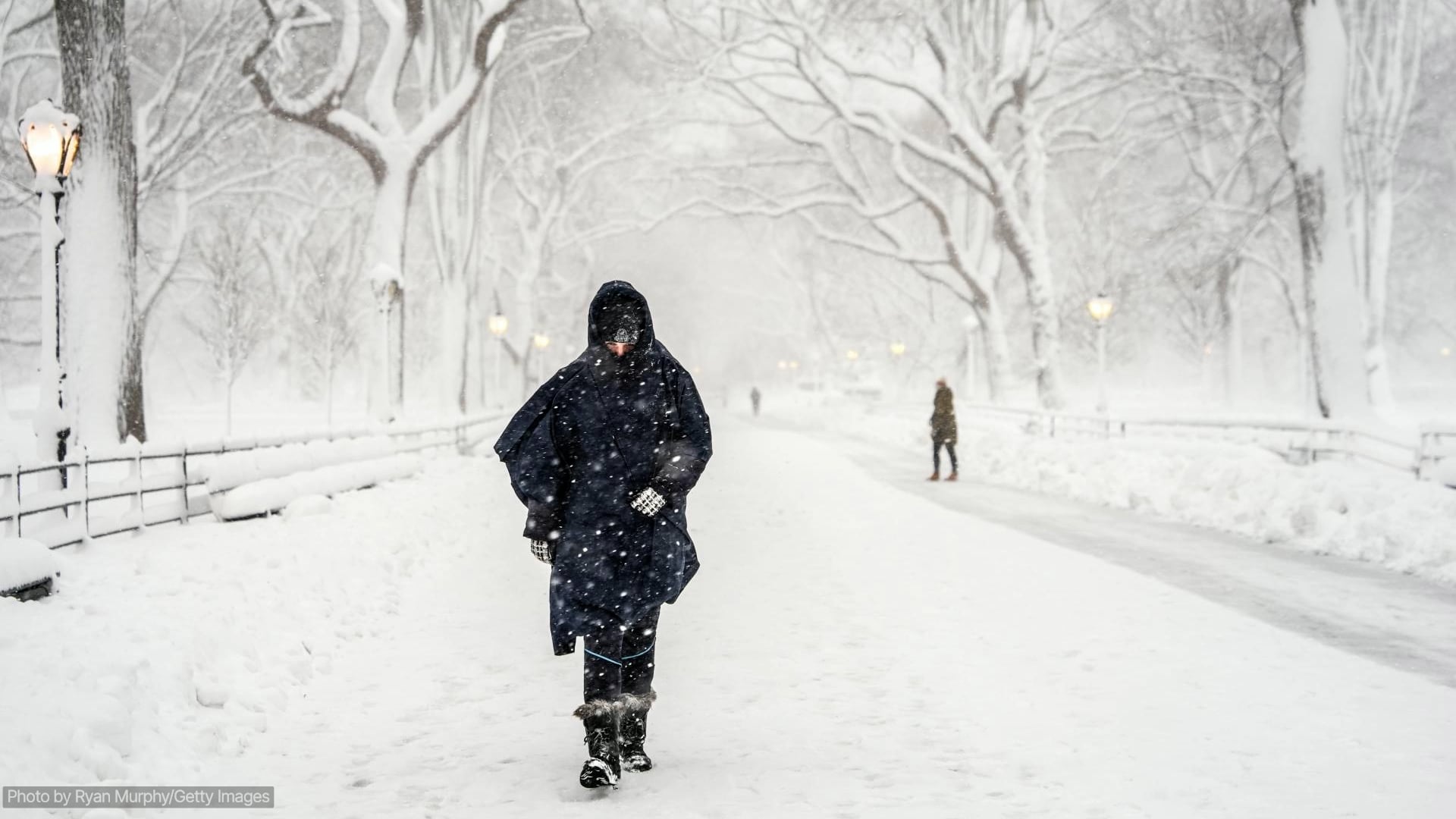 Over 5,000 flights cancelled as major blizzard hits US East Coast