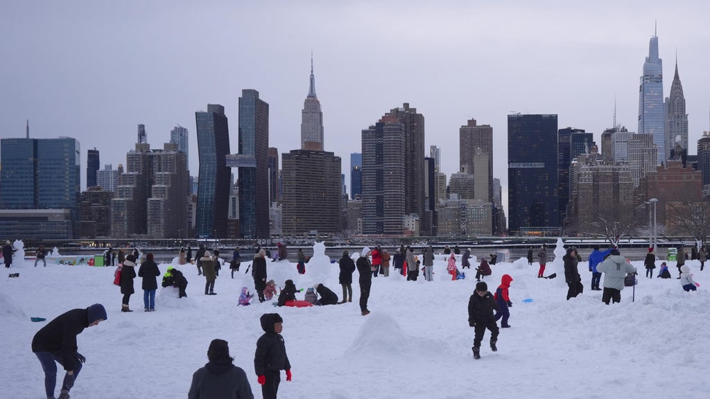 Another round of snow is impacting Tri-State Area. Maps show where and ...