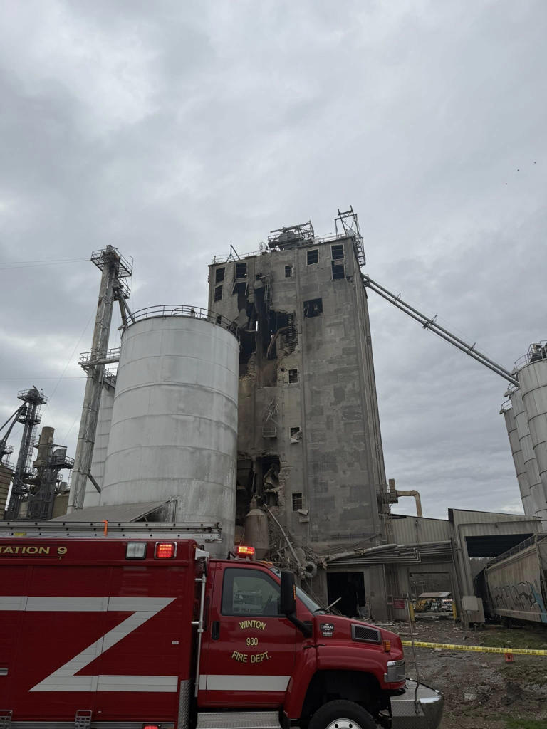 Dramatic photos show damage after 8-story grain tower explodes in North ...