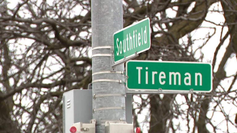 19-year-old Detroit man charged after allegedly running red light ...