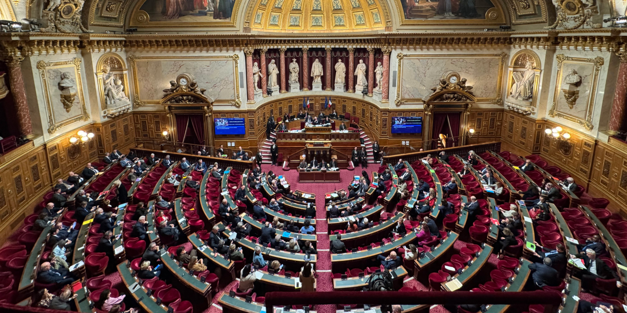 Le Parlement entérine l'adoption de la loi de « simplification » et la ...