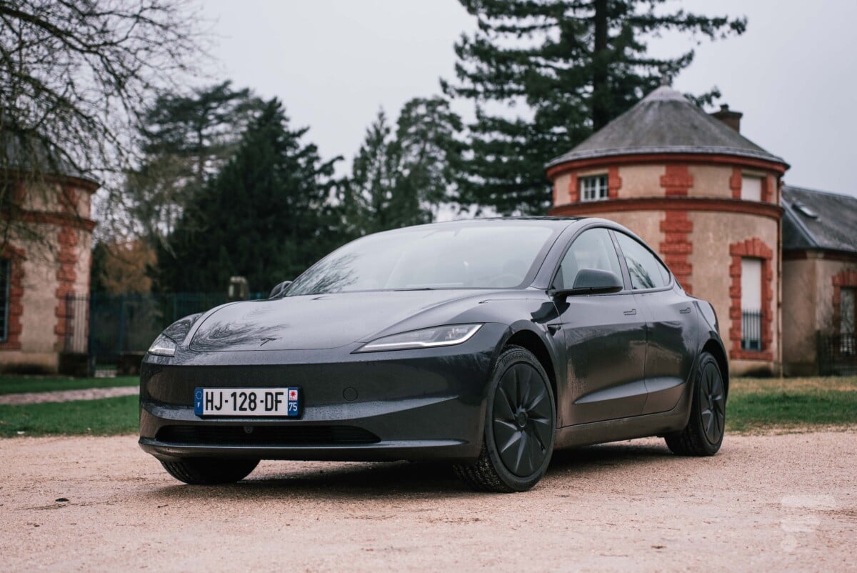 J’ai testé la Tesla Model 3 Propulsion, sûrement la meilleure voiture ...