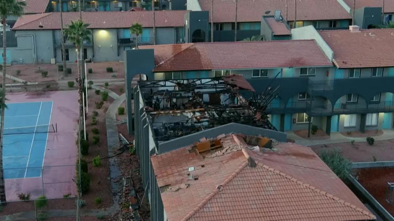 Firefighters battle large apartment fire in west Phoenix overnight