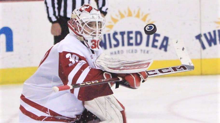 Wisconsin men's hockey goaltender honored for stellar outing
