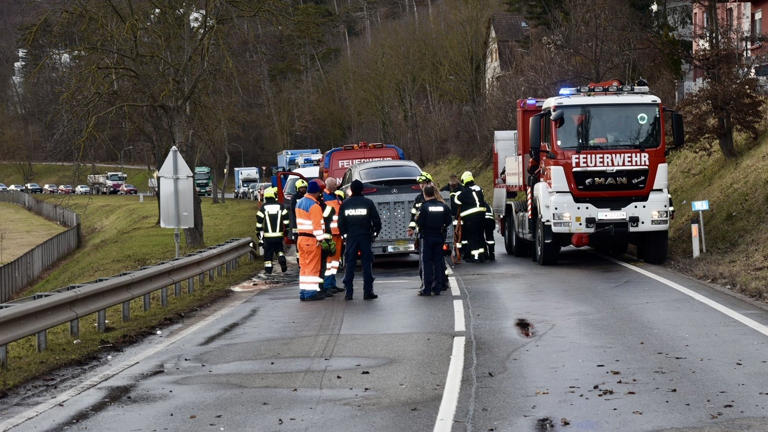 Frontalzusammenstoß am Montag, 23. Februar 2026, auf der B18 bei Berndorf