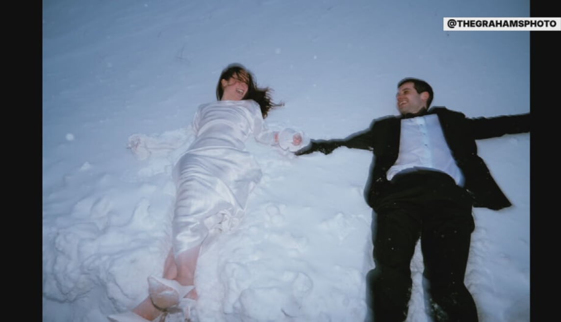 Couple gets married in Boston despite blizzard canceling wedding day