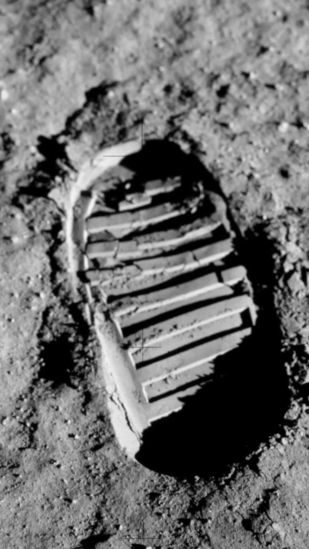 Footprints on the moon conspiracy #science #moon #conspiracy #physics # ...