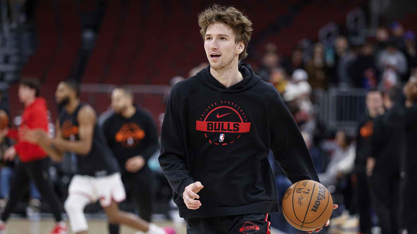Matas Buzelis’ reaction to Lonzo Ball claiming Billy Donovan had him on 'leash'