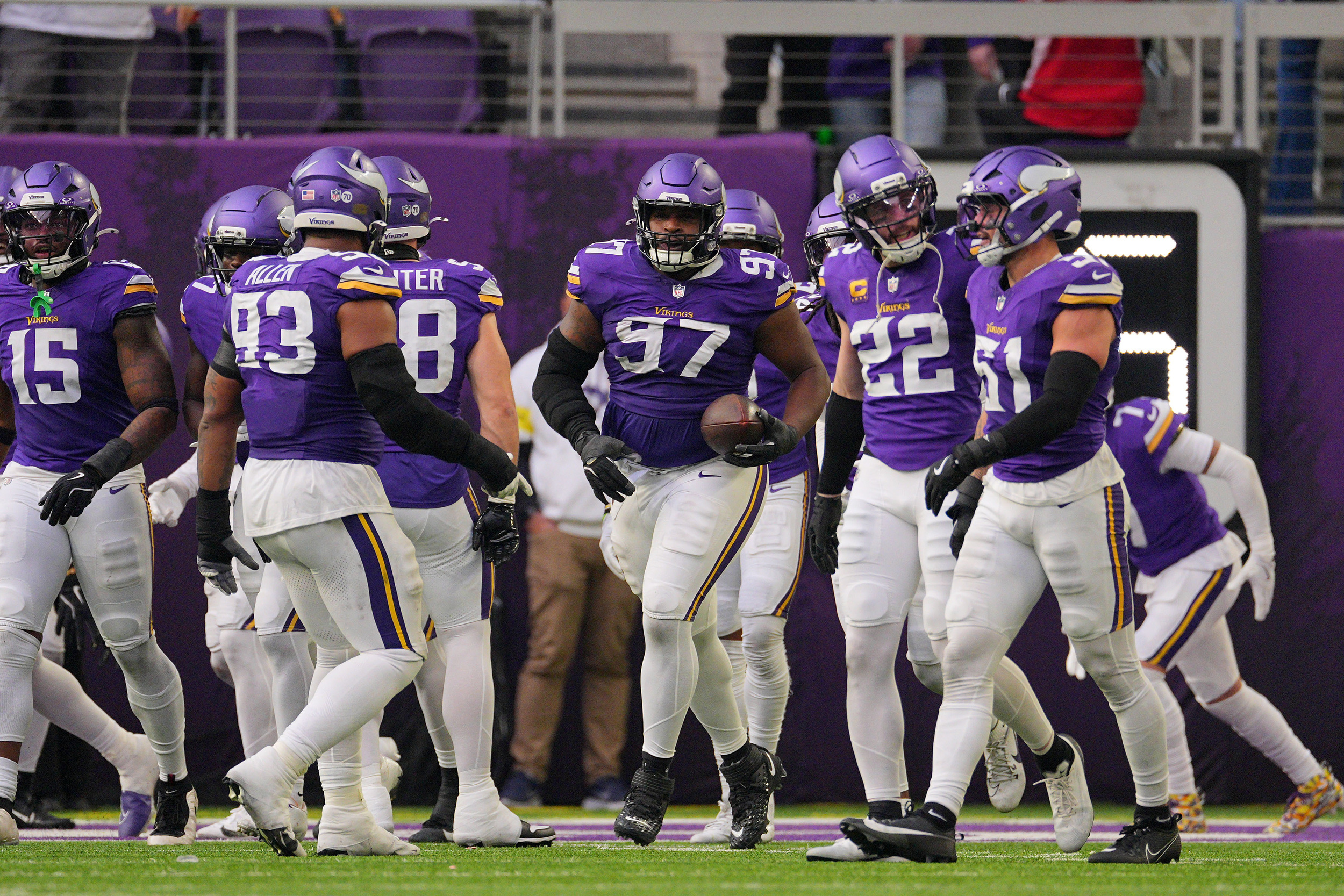 Vikings discussing Javon Hargrave trade