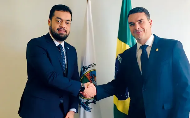 Operação da PF contra Claudio Castro derruba versão de Flávio Bolsonaro no caso Master