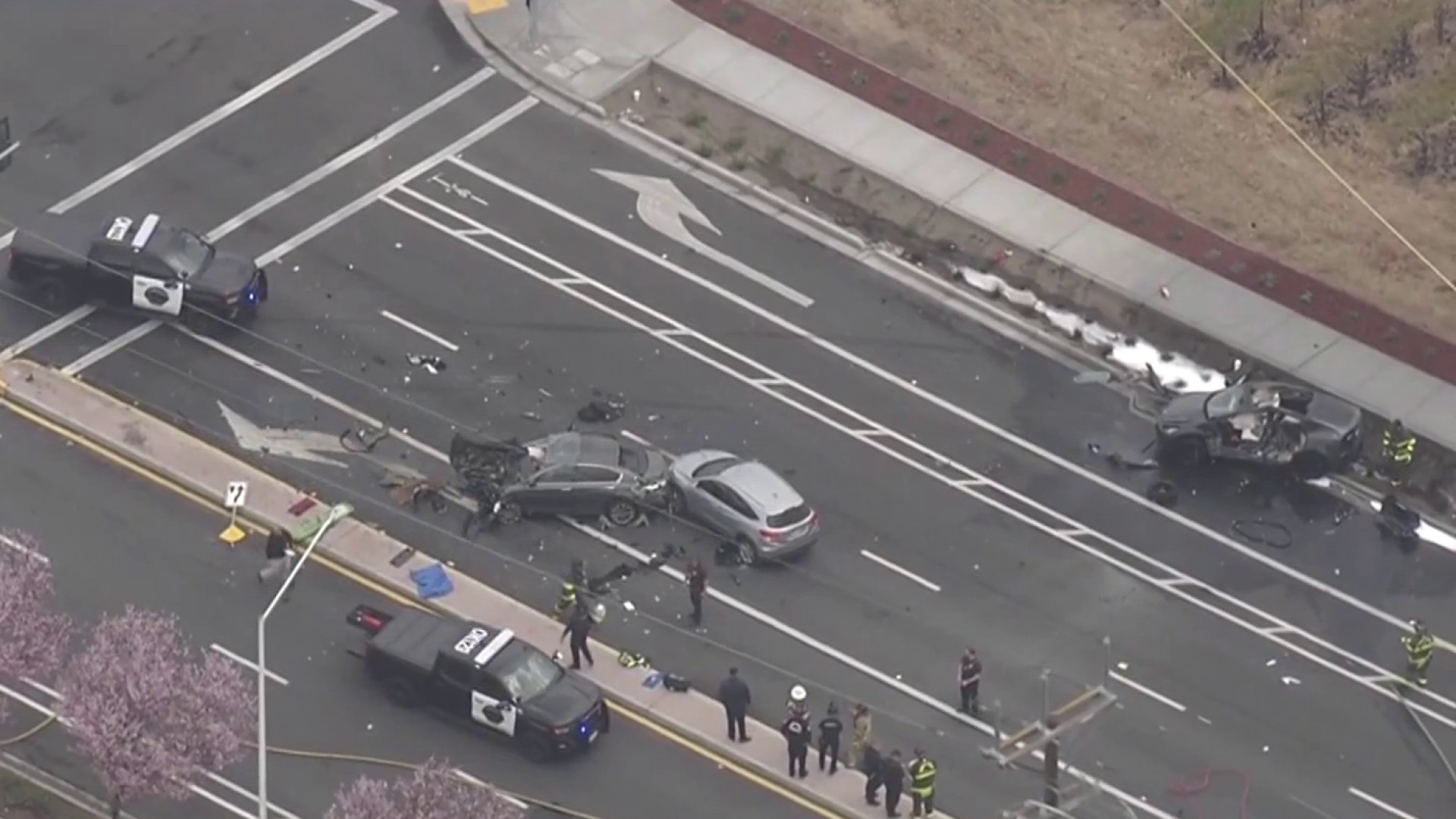 1 dead, 3 injured in fiery multi-vehicle crash in Oakley