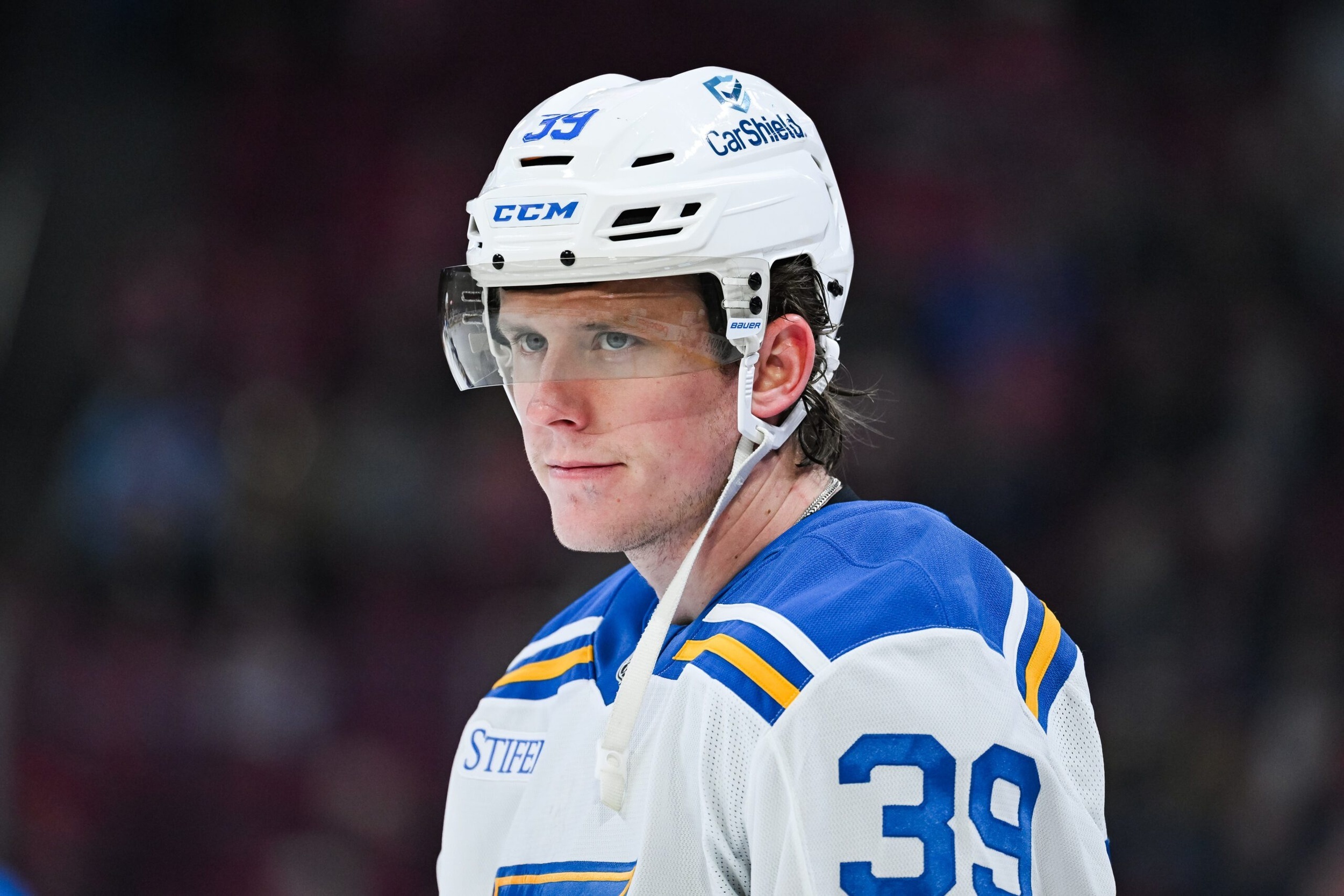 Islanders acquire Luff from Blues for Gauthier