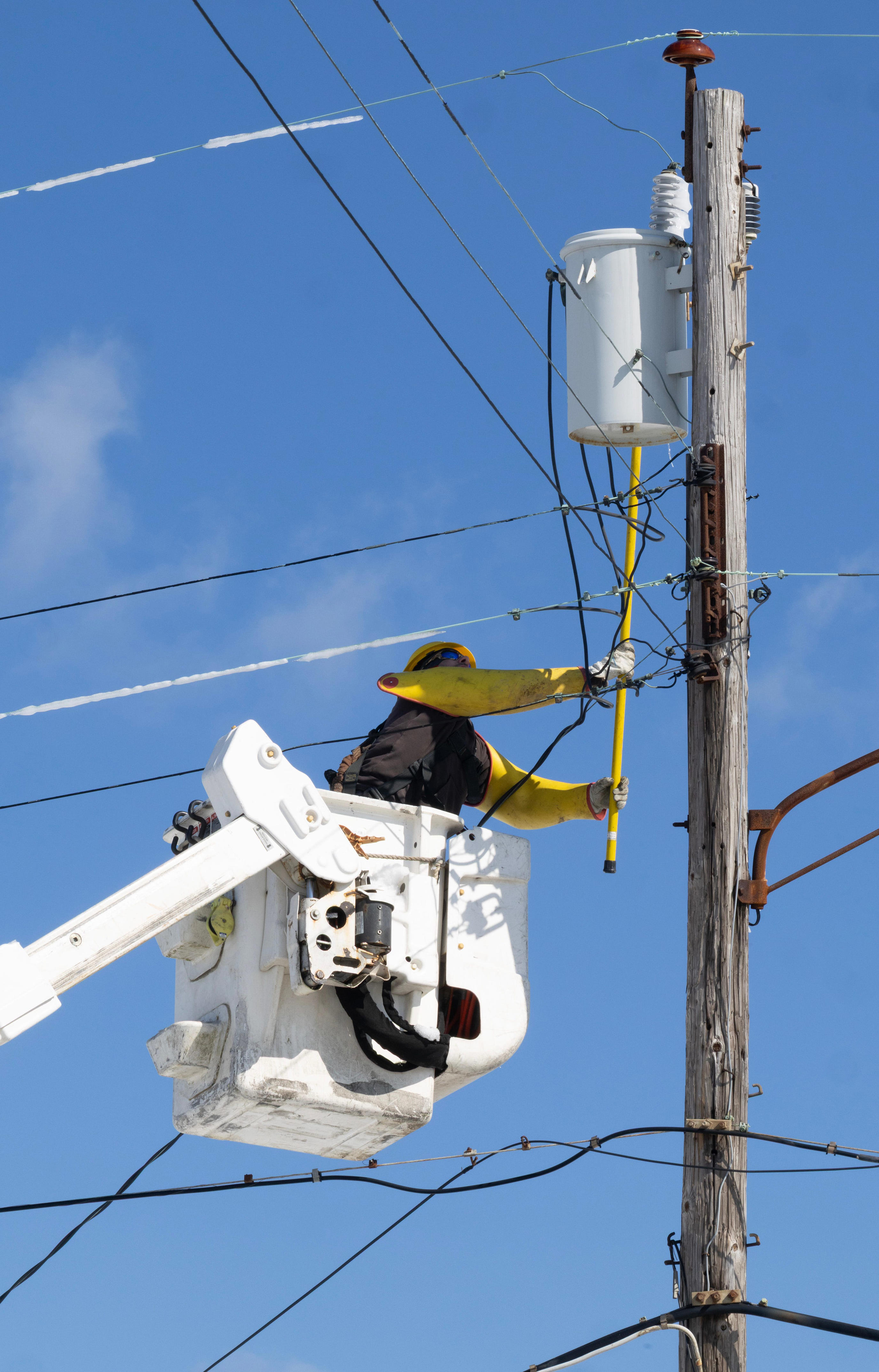 Lights still off for 10,400 in Monmouth and Ocean counties