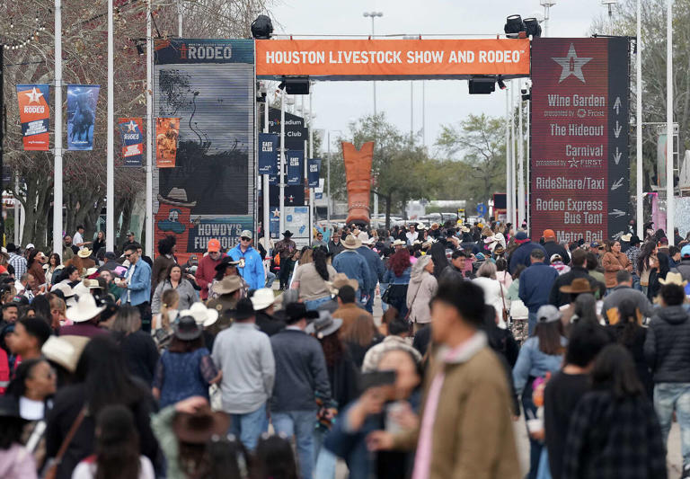 Houston rodeo boosts police cooperation, monitors social media after ...