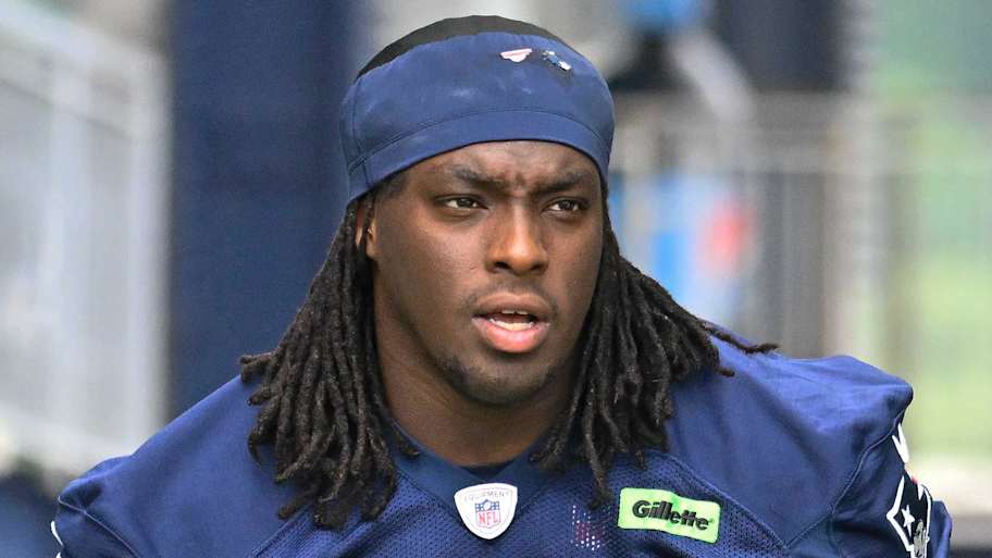 Patriots waste no time making a flurry of signings after end of 2025 NFL season<br>