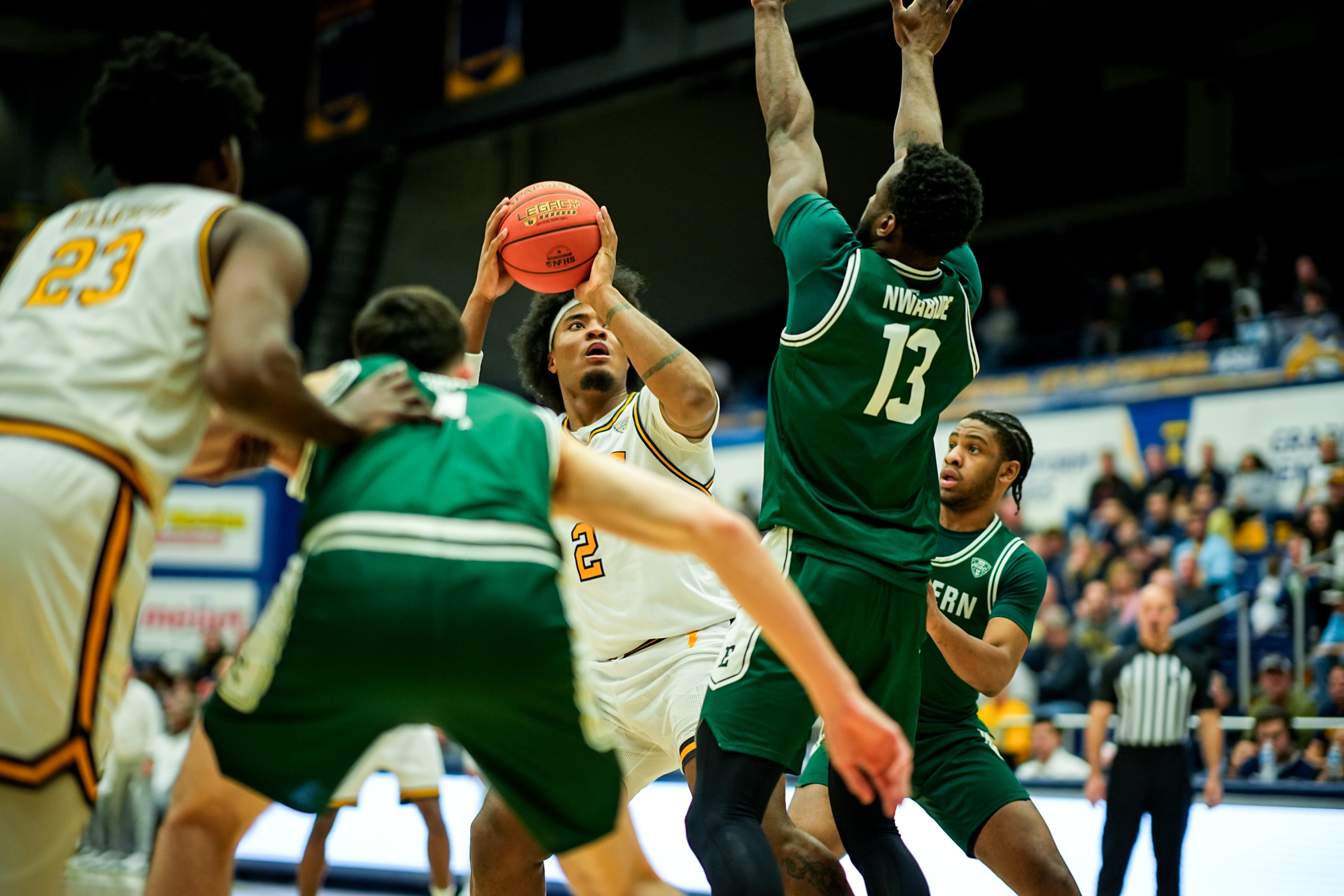 Eastern Michigan basketball's Godslove Nwabude transfers to Kent State