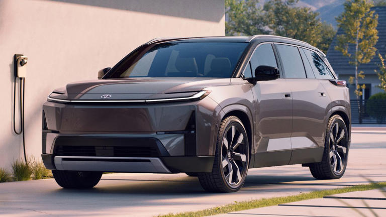 toyotahighlanderEVrange