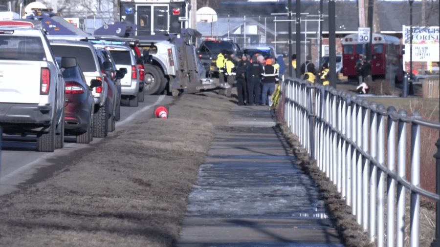 Woman’s body still missing after vehicle pulled from Ohio River in ...