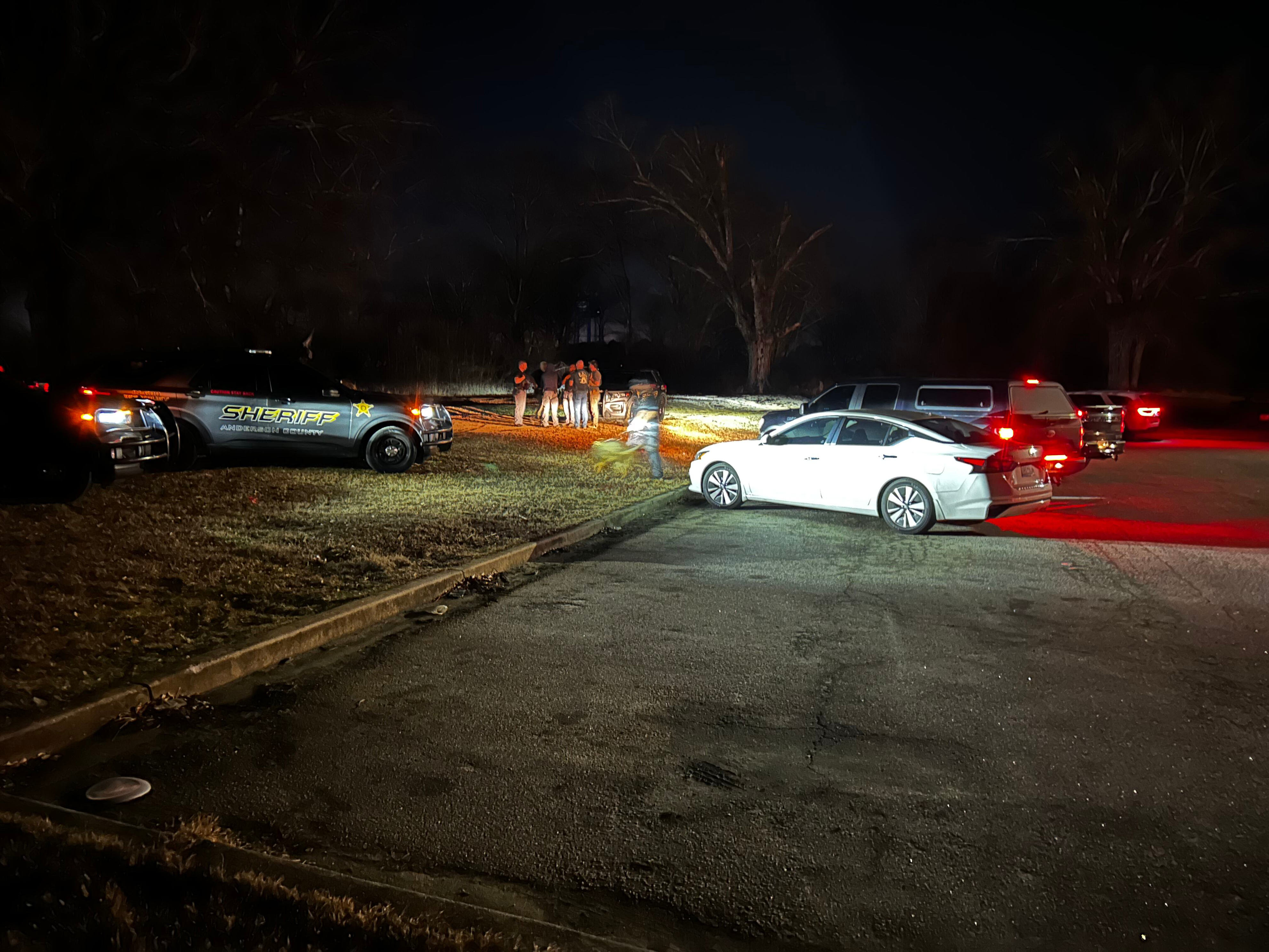 Deputies identify suspect charged after chase ends in crash in Anderson Co.