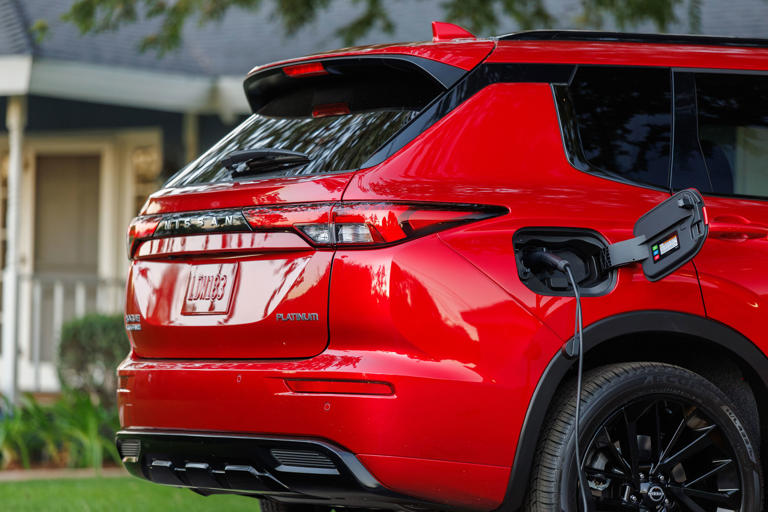 5 hidden costs that make plug-in hybrid SUVs seem less promising