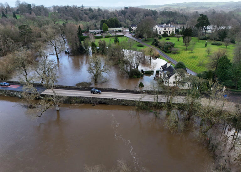 NI farmers facing ‘severe challenges’ as slurry tanks fill up and rain ...