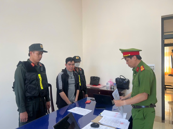 Bắt thêm hai người vụ mua bán heo bệnh tuồn ra ngoài tiêu thụ