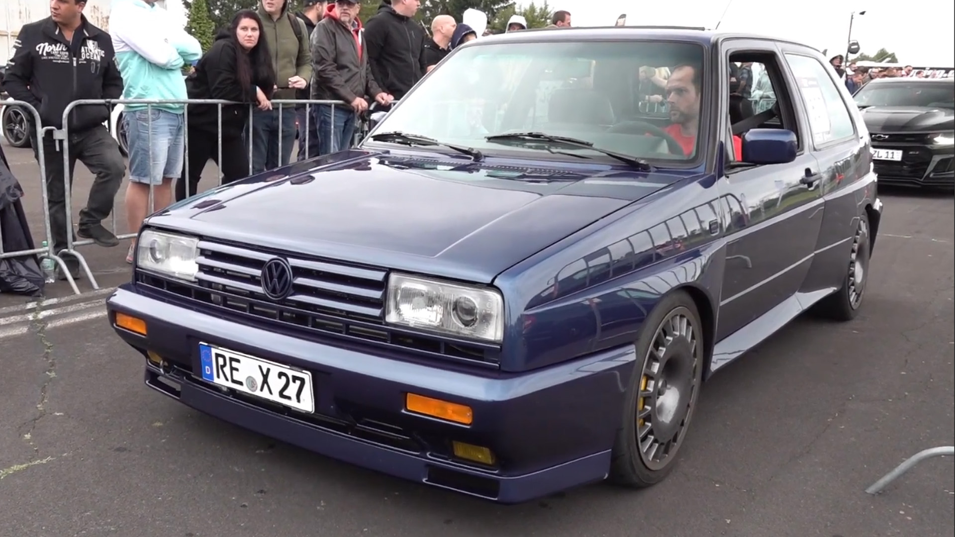Le son impressionnant de la Volkswagen Golf 2 Rallye sur circuit