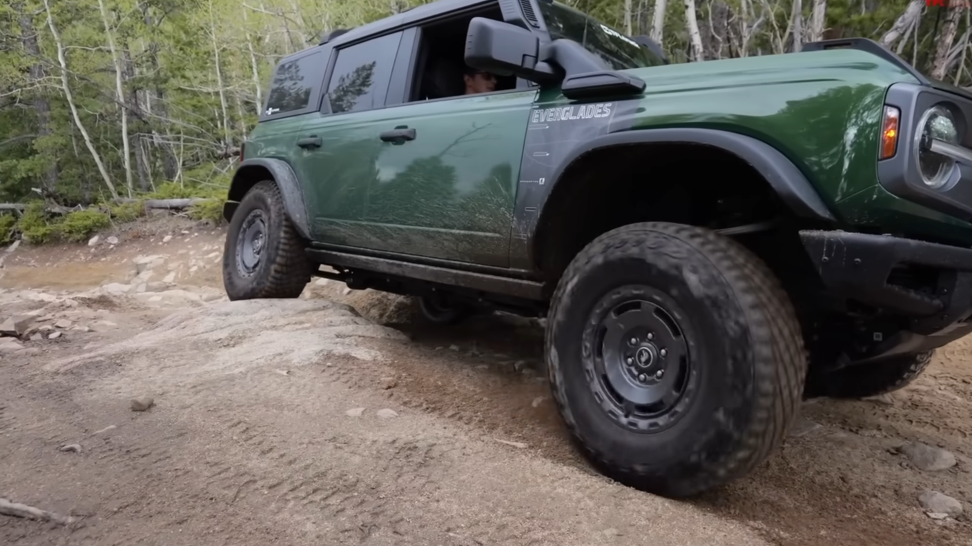 Do I regret buying a new Ford Bronco instead of a Jeep Wrangler?