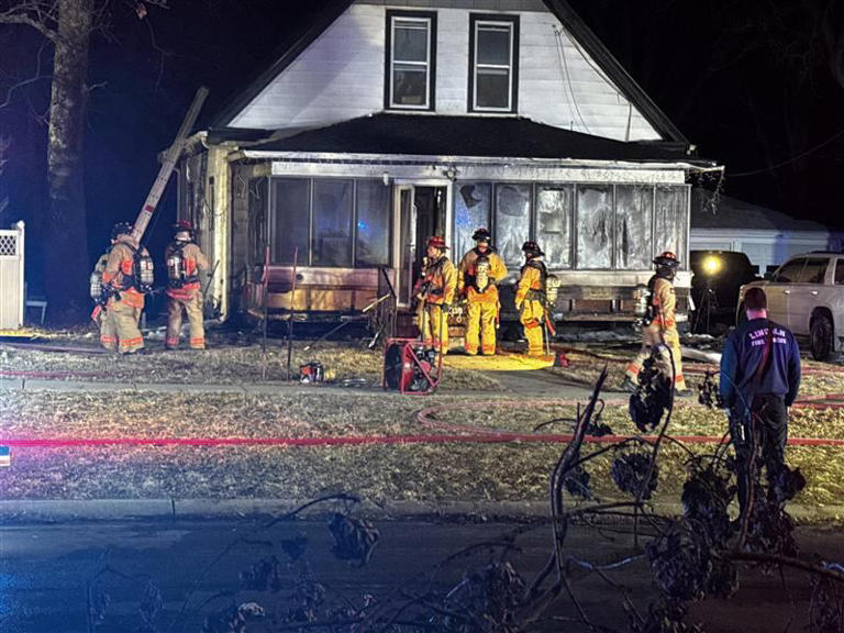 Firefighters respond to porch fire at northeast Lincoln home