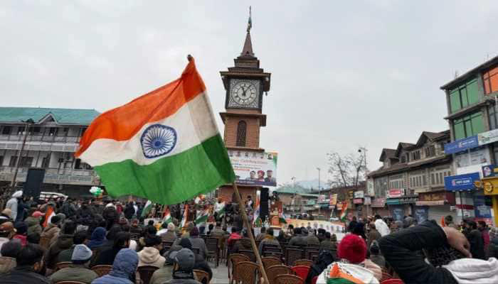 Unpaid for months, Jammu and Kashmir daily wage workers protest with ...