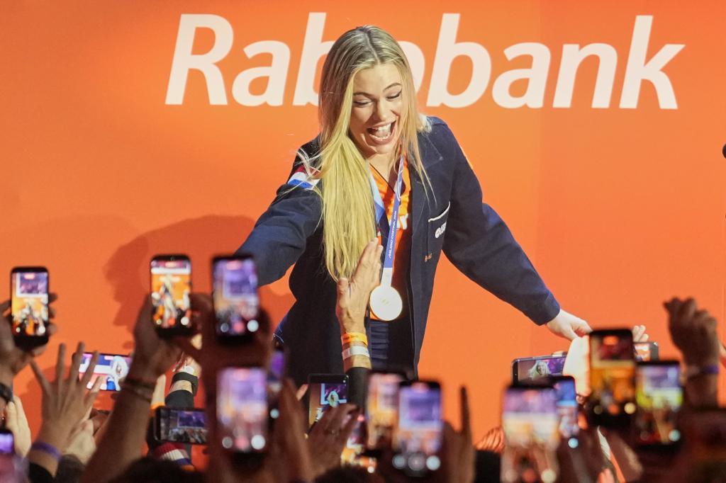 Jutta Leerdam: The Olympic diva who travels by private jet and left her ...