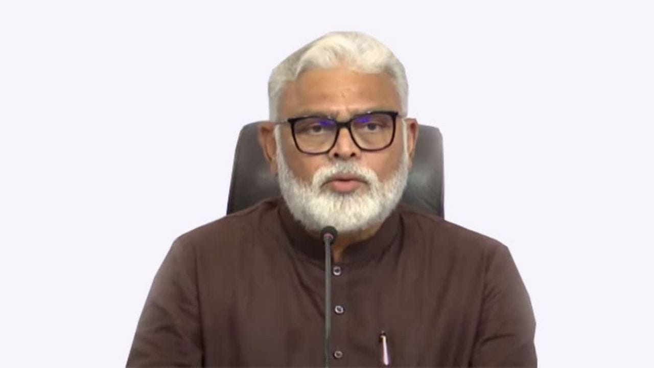 Ambati Rambabu: మాజీ మంత్రి అంబటి రాంబాబుకు మరో బిగ్‌షాక్.. ఆ కేసులో 14 ...
