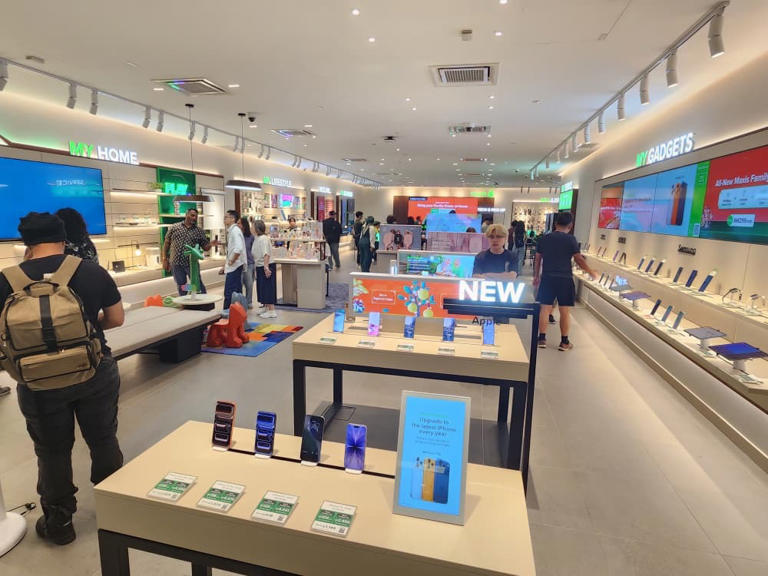 We went to check out the “new-new” Maxis Centre at 1 Utama & it’s ...