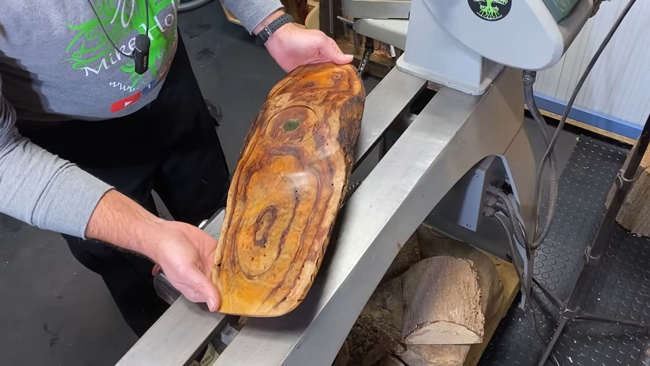 You don't relax here – what makes burl turning dangerous
