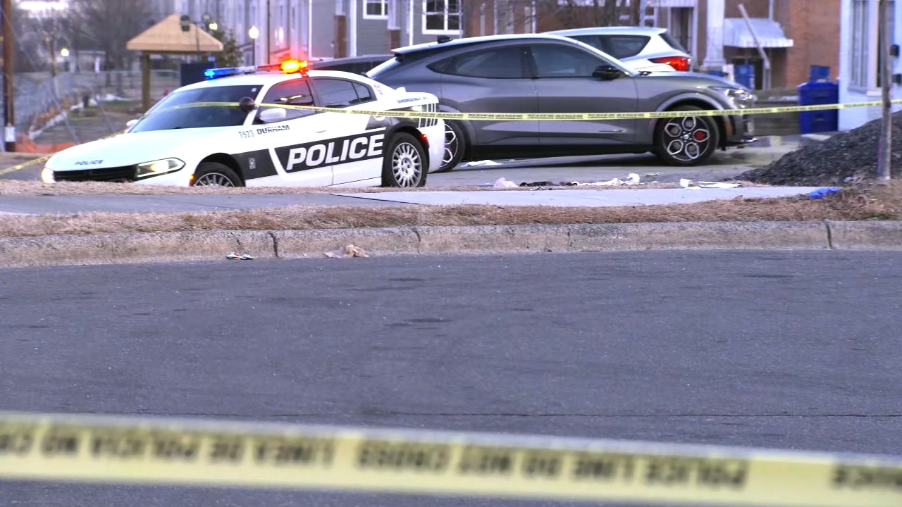 Durham police investigate deadly shooting; teen injured in drive-by