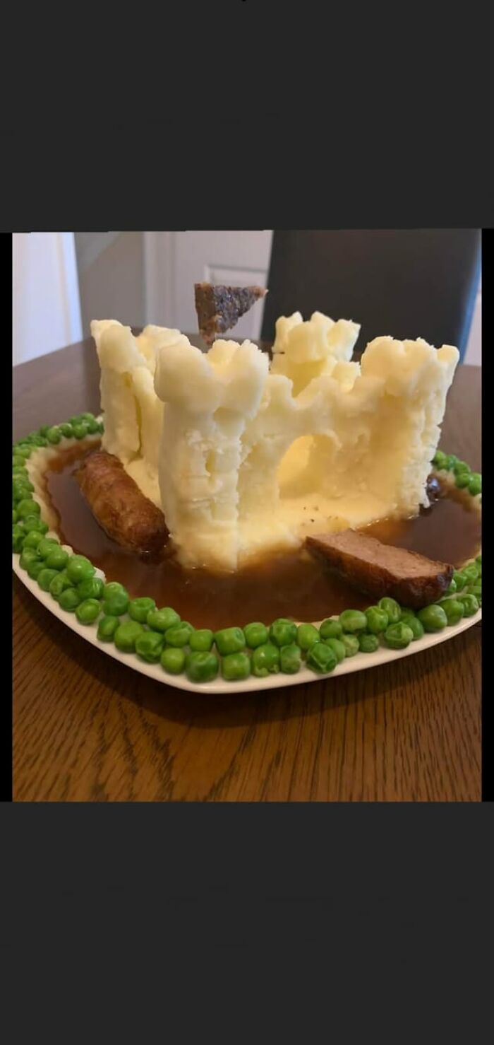 Turns Out, There’s A Facebook Group Where People Rate Others’ Dishes, And Here Are 48 Of The Most Iconic Ones
