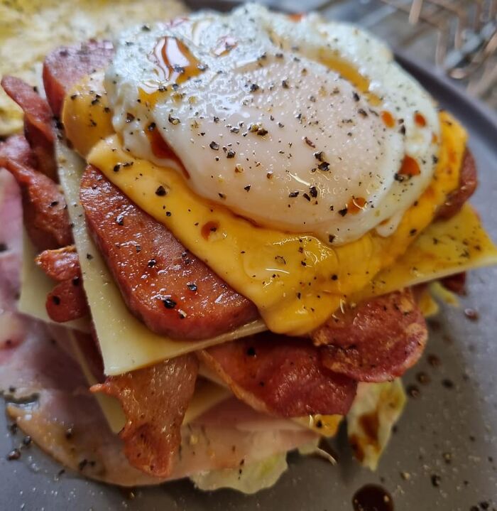 Turns Out, There’s A Facebook Group Where People Rate Others’ Dishes, And Here Are 48 Of The Most Iconic Ones