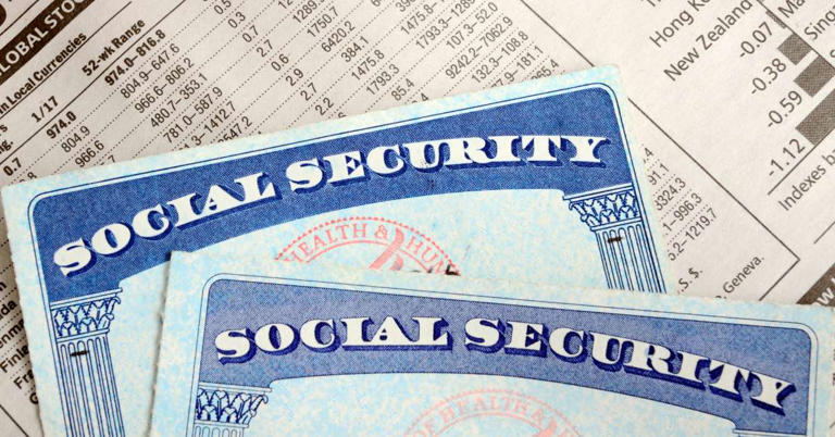 Is claiming Social Security at 70 really worth it? Here's what the math ...