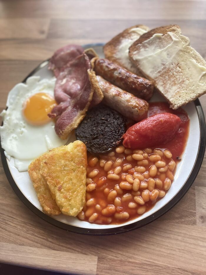 Turns Out, There’s A Facebook Group Where People Rate Others’ Dishes, And Here Are 48 Of The Most Iconic Ones