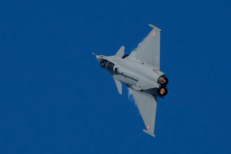 Two pilots killed in Indian fighter jet crash
