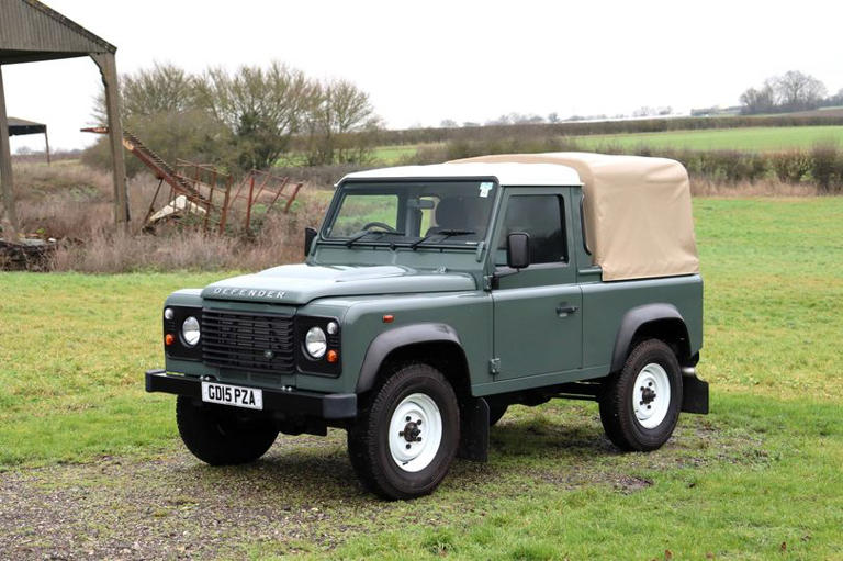 'Classic' Land Rover has just 124 miles on the clock and will be ...