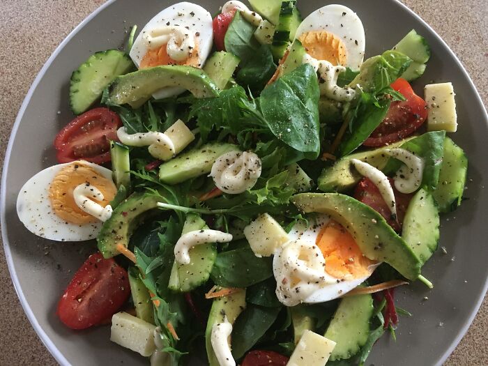 Turns Out, There’s A Facebook Group Where People Rate Others’ Dishes, And Here Are 48 Of The Most Iconic Ones
