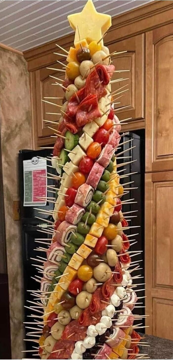 Turns Out, There’s A Facebook Group Where People Rate Others’ Dishes, And Here Are 48 Of The Most Iconic Ones