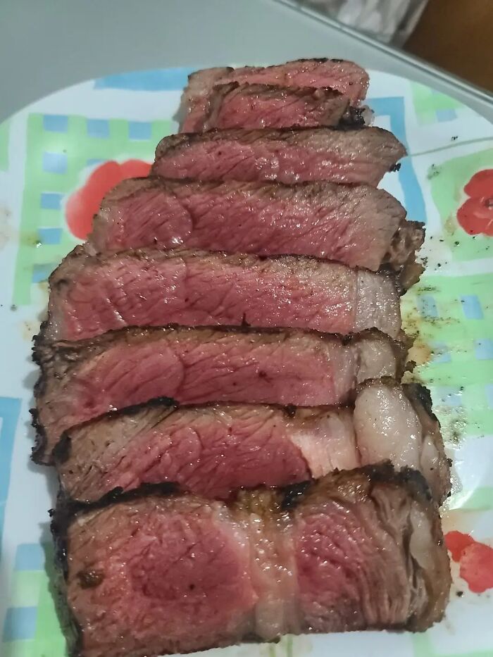 Turns Out, There’s A Facebook Group Where People Rate Others’ Dishes, And Here Are 48 Of The Most Iconic Ones